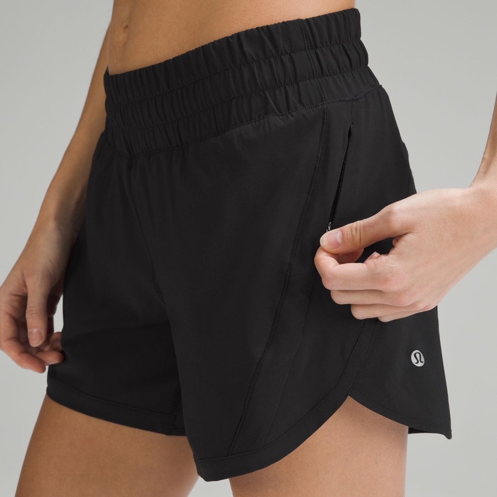Lululemon Track that mid-rise lined Short 5”